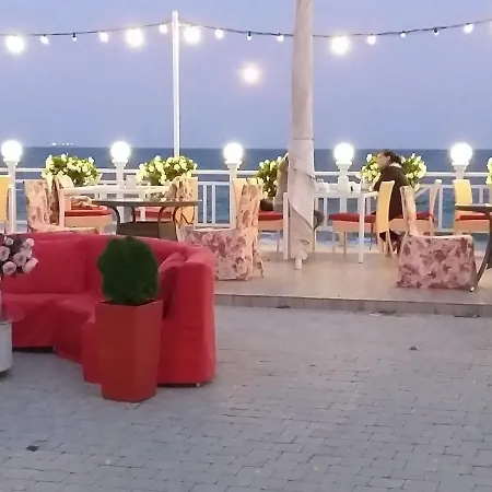 Готель шаланда 3*