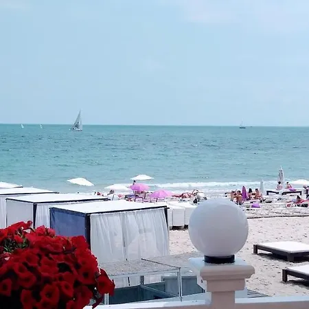 Shalanda Hotel Odessa